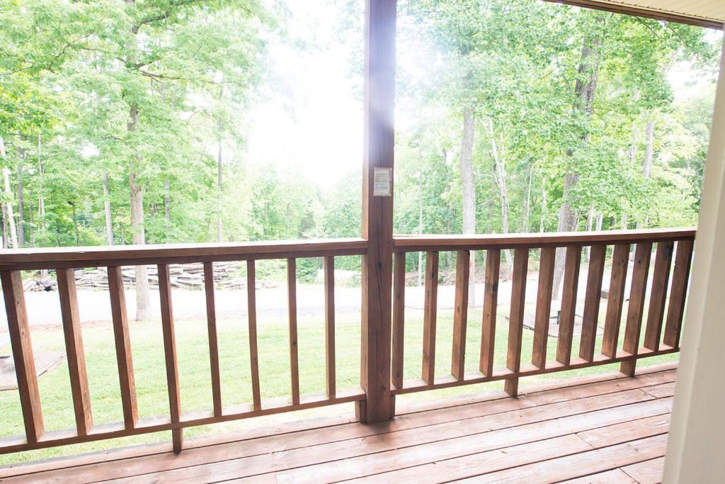 Timber Pointe Resort Jamestown Екстериор снимка